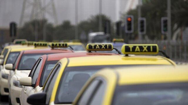 رانندگان تاکسی کارت اعتباری معیشت می گیرند