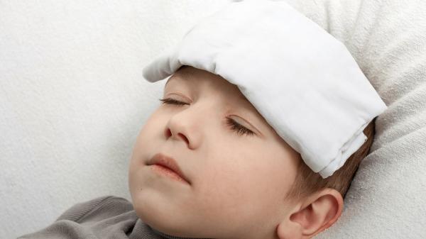 چند درمان خانگی برای قطع تب بچه ها